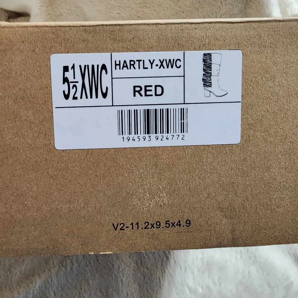 Journee Collection Hartly Red Fringe Boots 5.5 X-Wide Calf - Picture 3 of 3